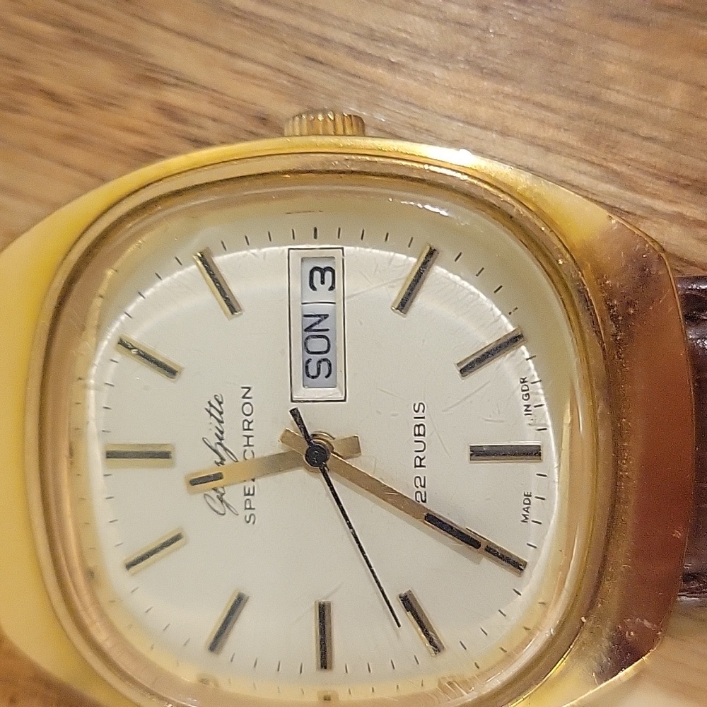Vintage Watch + Perfume Oil - Picture 4 of 6